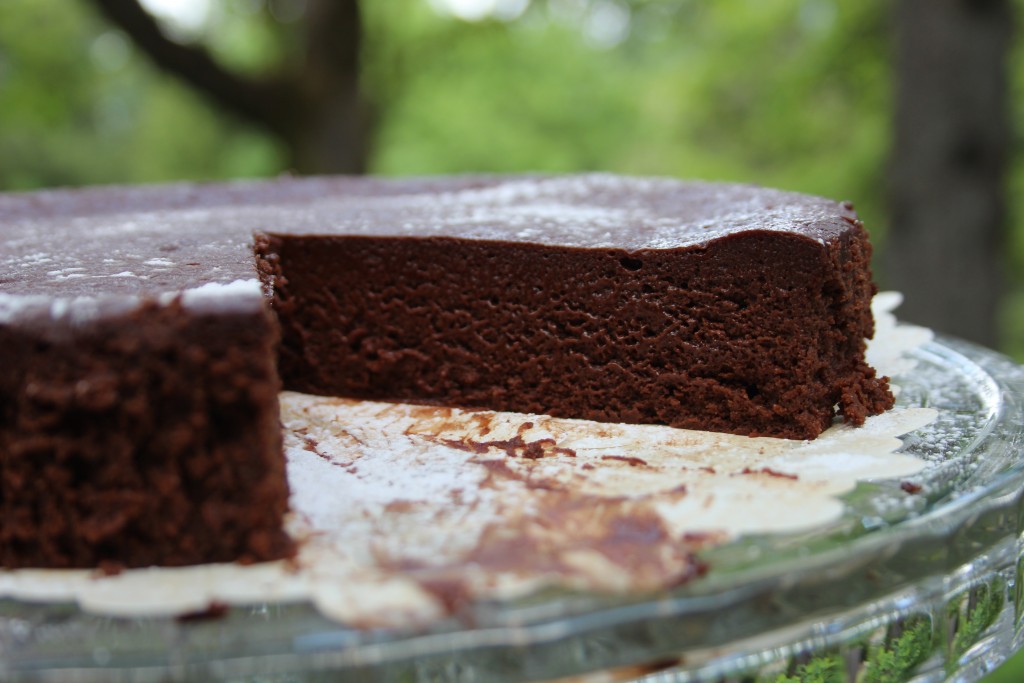Flourless chocolate cake, gluten free simplicity